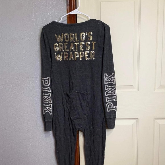 ISO 🚨 I'M LOOKING FOR THESE VS Pink items - Picture 10 of 15